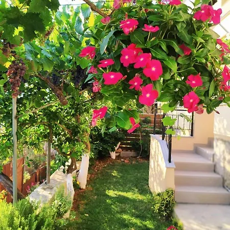 Brb Rooms Himare Exterior photo